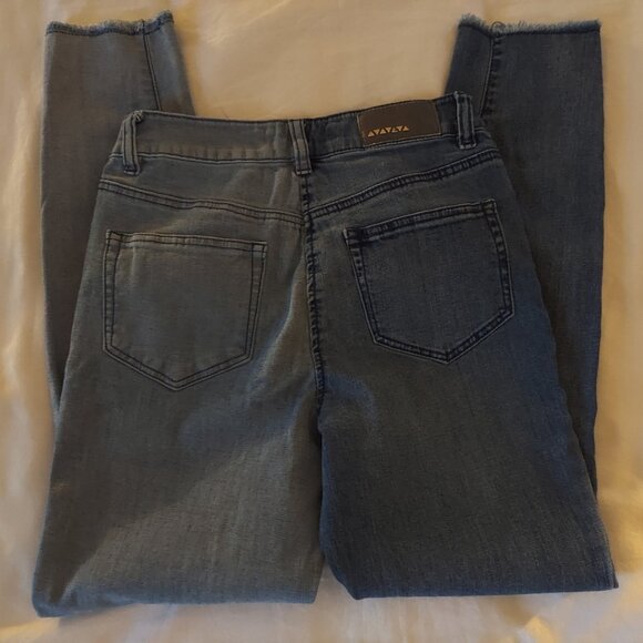 Pre-Loved Women's Dollhouse Jeans-Size 5 - Picture 5 of 7